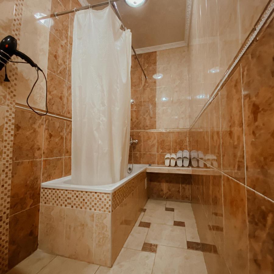Galeon Hotel Biskek Kültér fotó